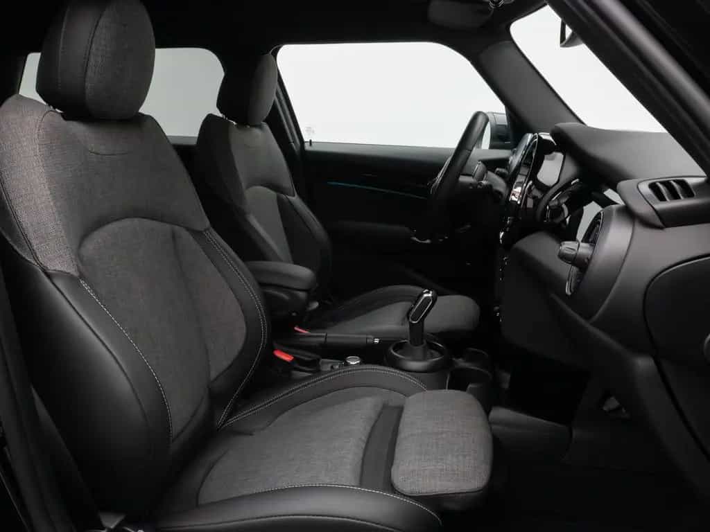 MINI Cooper Trim Kamera DAB Komfort Leder Sport LED 03/2023-photo-31