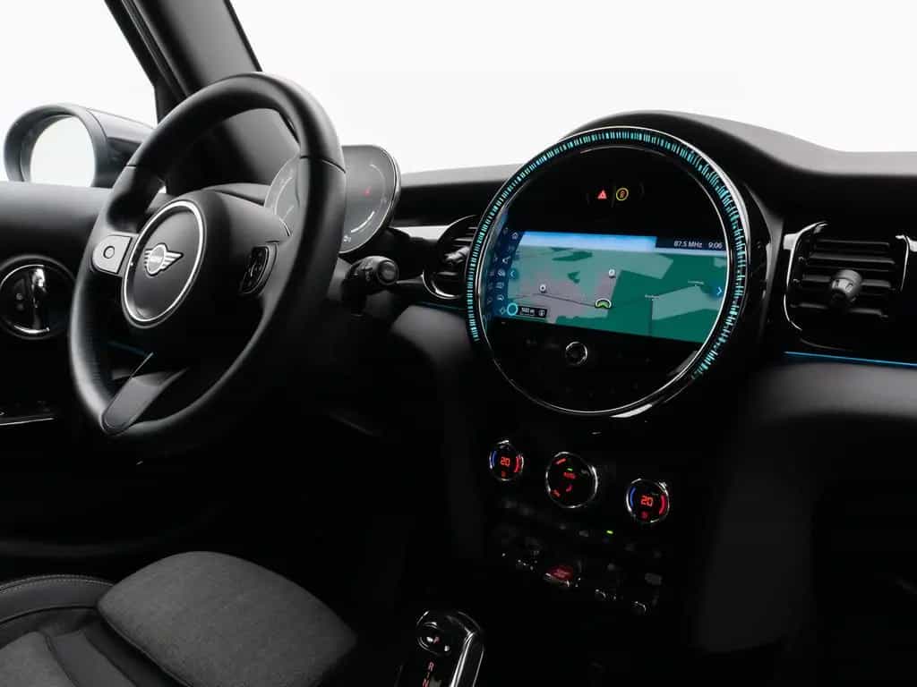 MINI Cooper Trim Kamera DAB Komfort Leder Sport LED 03/2023-photo-32