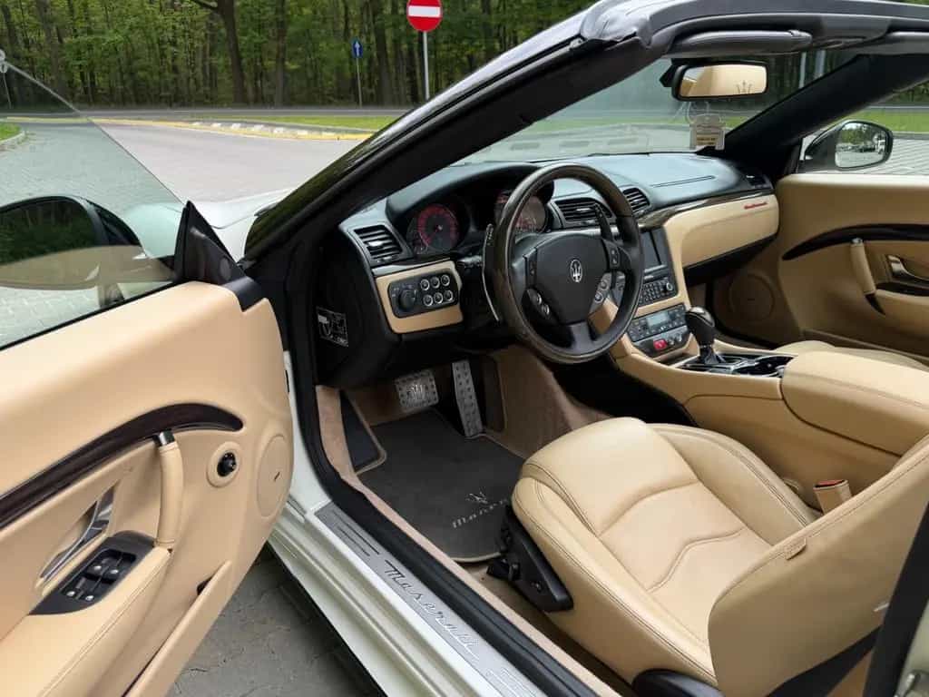 Maserati GranCabrio 4.7 V8 Automatik TOP 07/2016-photo-18