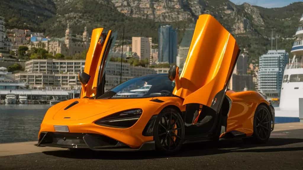 McLaren 765LT Spider - Carbon Fibre Interior/Exterior 03/2023-photo-1