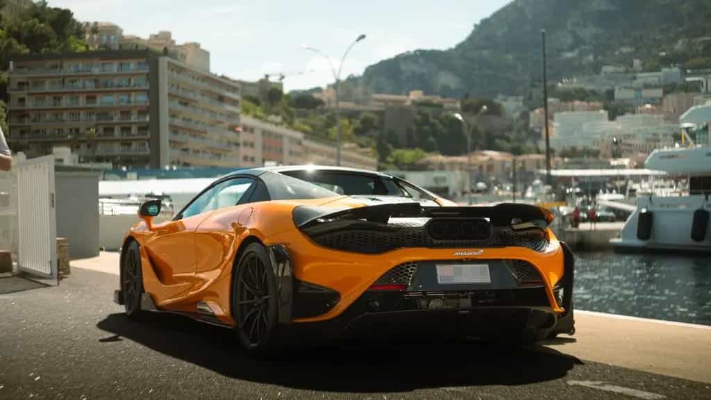 McLaren 765LT Spider - Carbon Fibre Interior/Exterior 03/2023-photo-7
