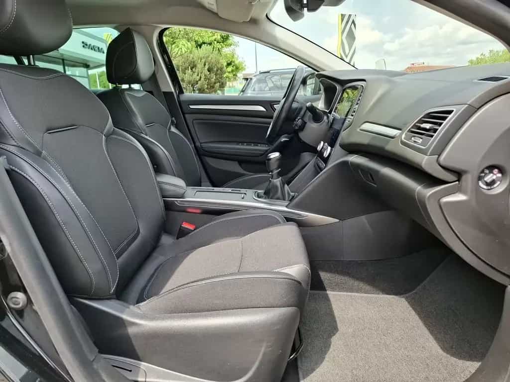 Renault Megane 5-Türer INTENS TCe 140 GPF 05/2021-photo-12