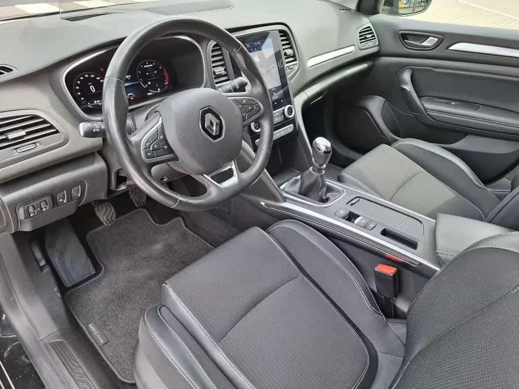 Renault Megane 5-Türer INTENS TCe 140 GPF 05/2021-photo-17