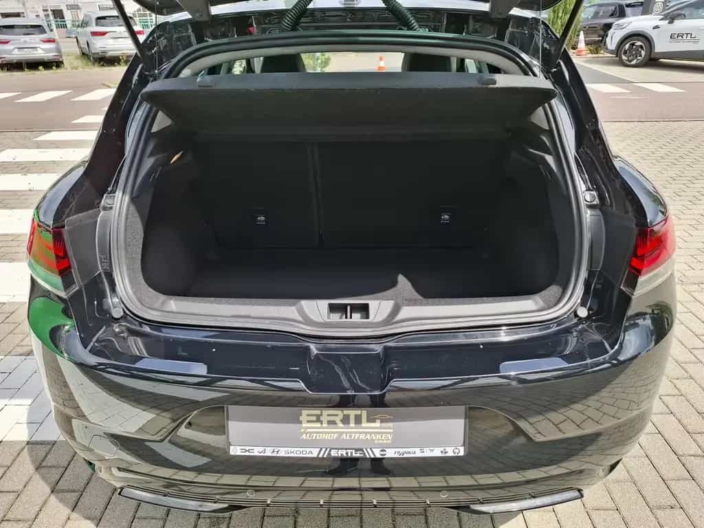 Renault Megane 5-Türer INTENS TCe 140 GPF 05/2021-photo-8