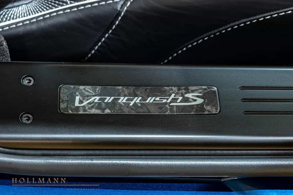 Aston Martin Vanquish S Coupe + MING BLUE + CARBON 12/2018-photo-19