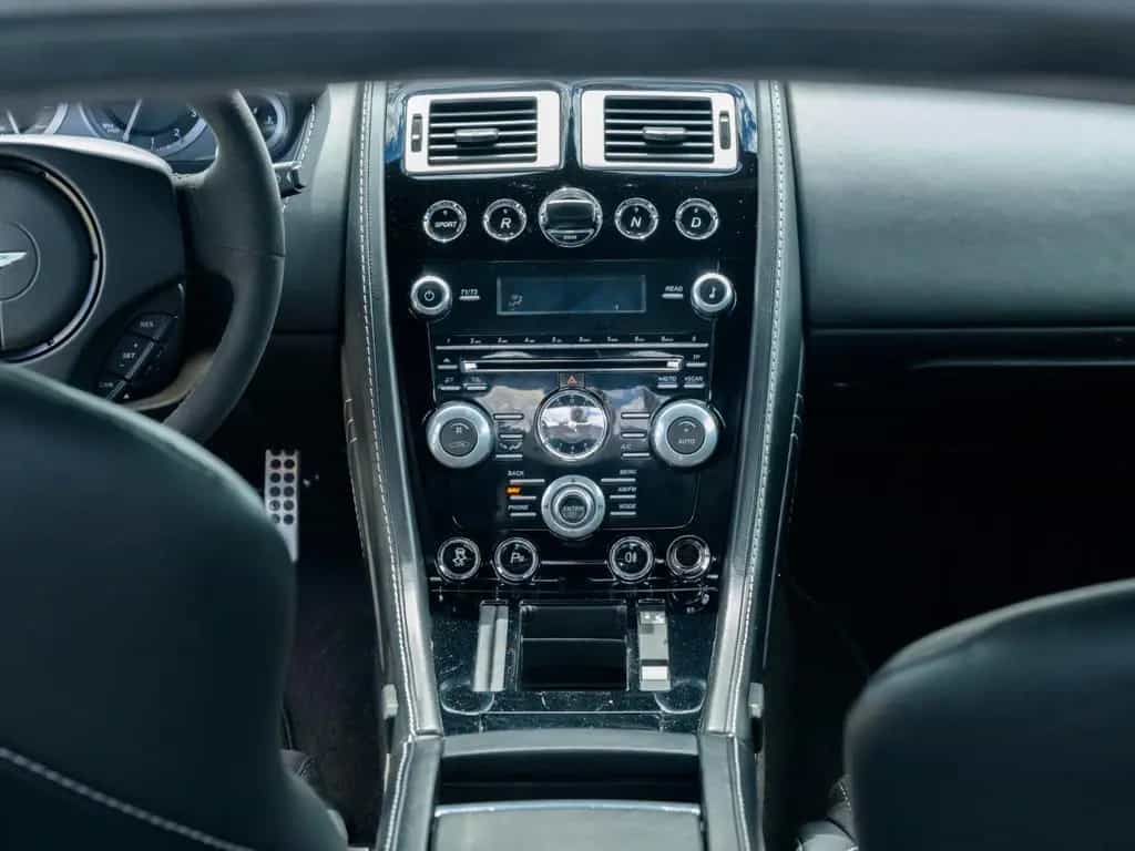 Aston Martin V8 Vantage 4.7 S | SP10 | EMBRAYAGE NEUF | CARBO 06/2015-photo-13