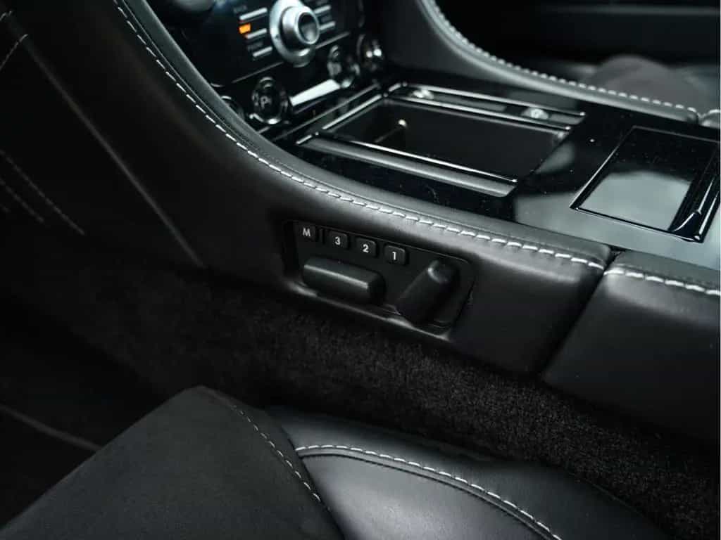 Aston Martin V8 Vantage 4.7 S | SP10 | EMBRAYAGE NEUF | CARBO 06/2015-photo-19