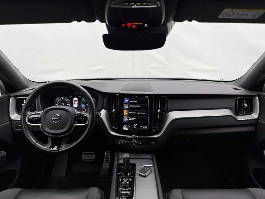 Volvo XC60 R Design AWD 360° ACC CarPlay IntelliSafe 07/2020-photo-21