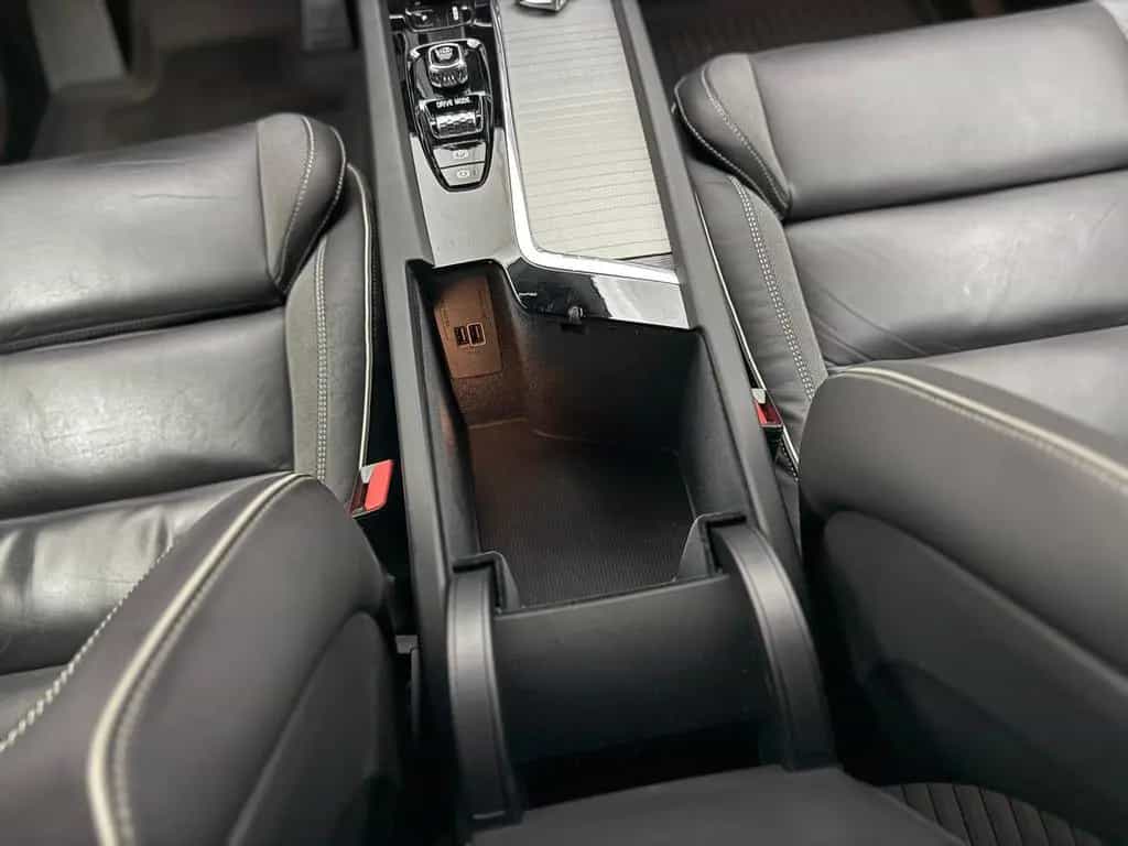 Volvo XC60 R Design AWD 360° ACC CarPlay IntelliSafe 07/2020-photo-30