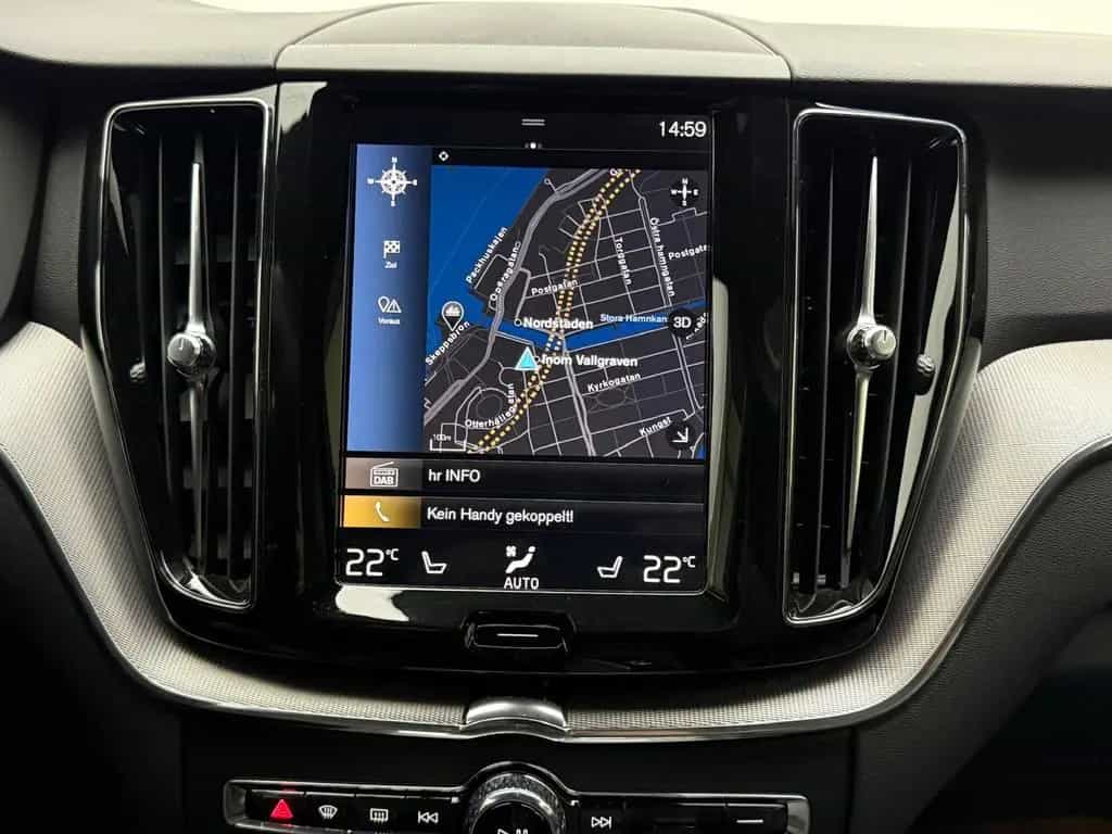 Volvo XC60 R Design AWD 360° ACC CarPlay IntelliSafe 07/2020-photo-32