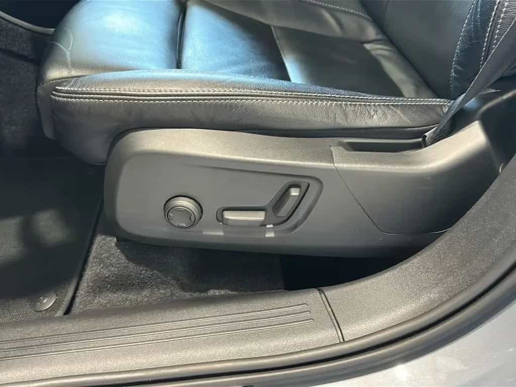 Volvo XC40 B4 (Benzin) Inscription 2WD Automatik Navi 02/2022-photo-13
