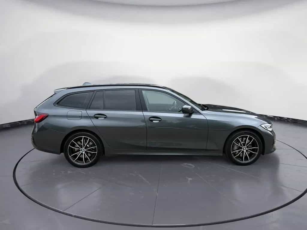 BMW 330 i xDrive Touring Luxury Line Laserlicht Head- 03/2020-photo-5