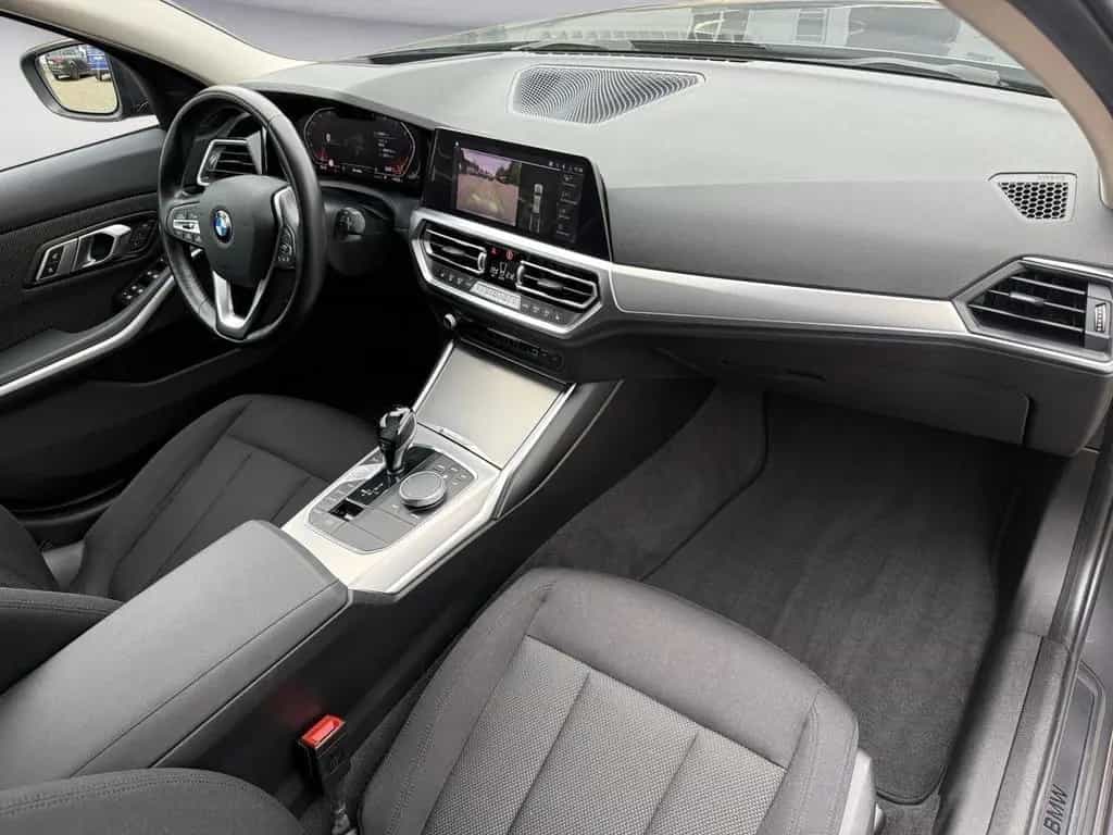 BMW 330 i xDrive Touring Luxury Line Laserlicht Head- 03/2020-photo-8