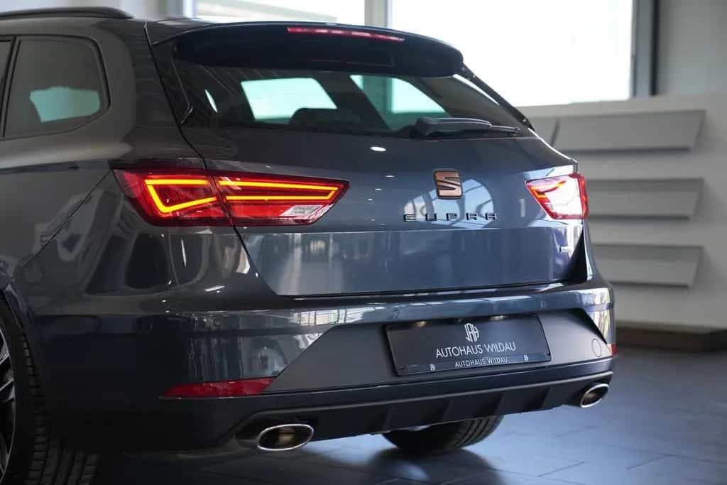 Seat Leon ST Cupra 300 4Drive *AUT*NAV*LED*SHZ*KEYLEE 12/2020-photo-11