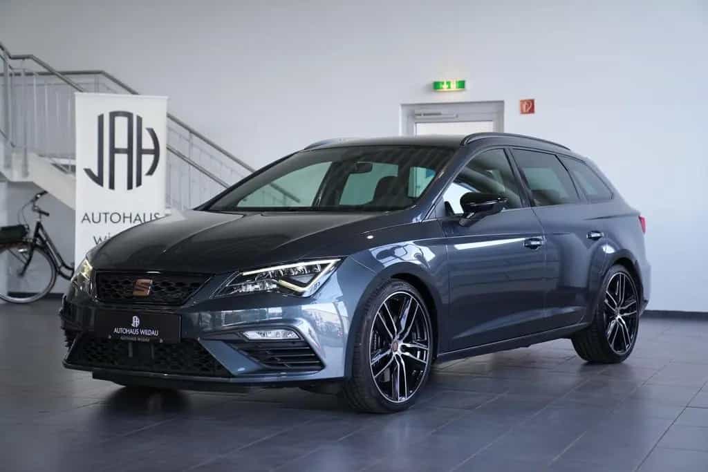 Seat Leon ST Cupra 300 4Drive *AUT*NAV*LED*SHZ*KEYLEE 12/2020-photo-2
