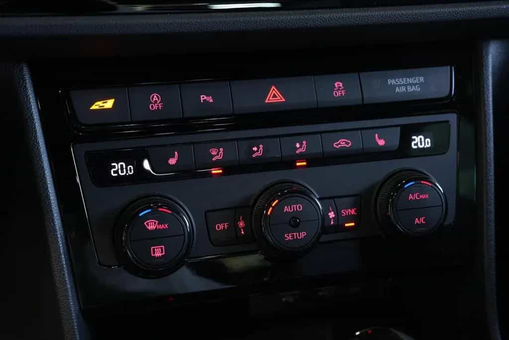 Seat Leon ST Cupra 300 4Drive *AUT*NAV*LED*SHZ*KEYLEE 12/2020-photo-26
