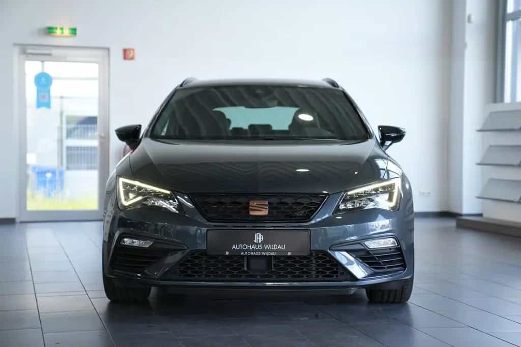 Seat Leon ST Cupra 300 4Drive *AUT*NAV*LED*SHZ*KEYLEE 12/2020-photo-3