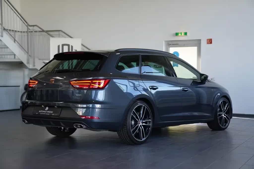 Seat Leon ST Cupra 300 4Drive *AUT*NAV*LED*SHZ*KEYLEE 12/2020-photo-7