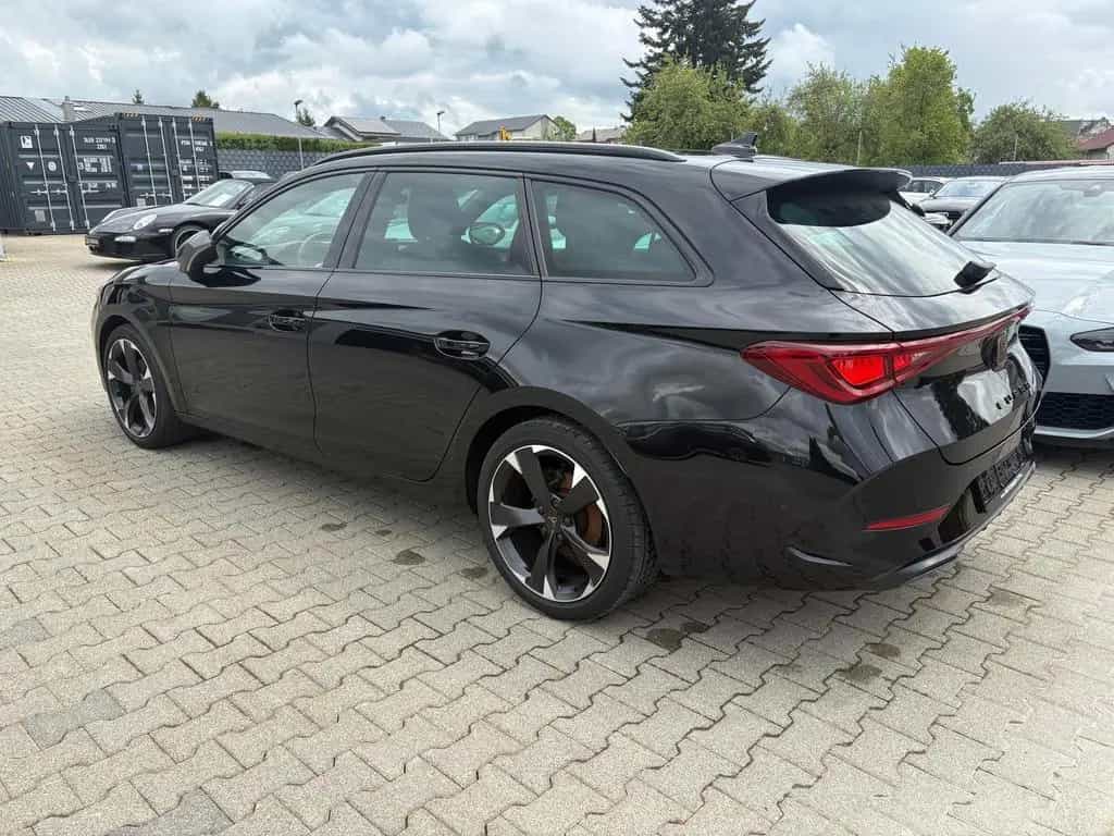 Cupra Leon ST 1.5 TSI R.Kamera LED Keyless Navi 12/2023-photo-1