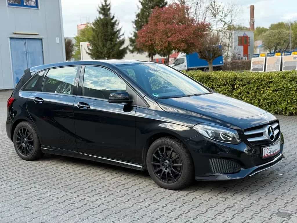 Mercedes-Benz B 180 Garantie Automatik* Leder* Navi* 07/2015-photo-0