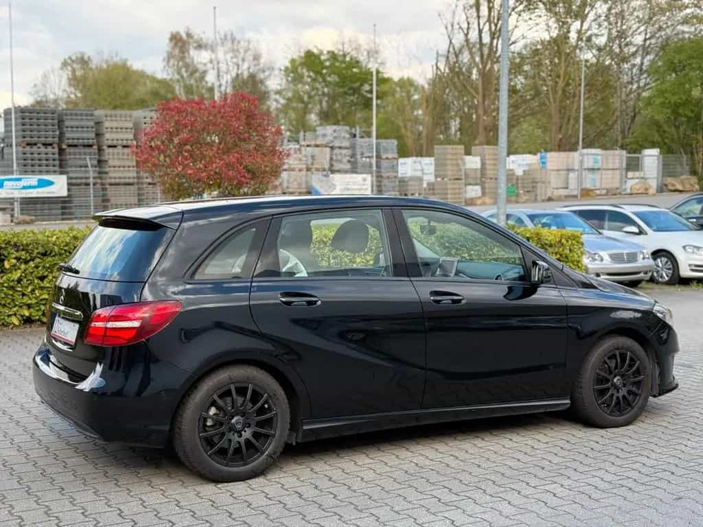Mercedes-Benz B 180 Garantie Automatik* Leder* Navi* 07/2015-photo-12