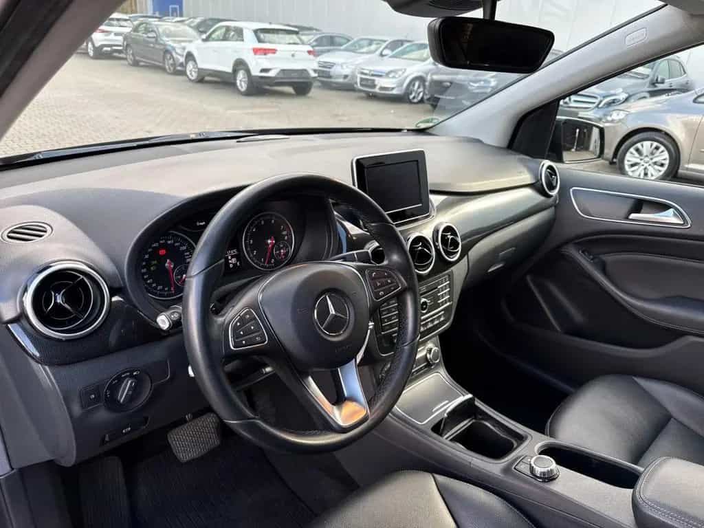 Mercedes-Benz B 180 Garantie Automatik* Leder* Navi* 07/2015-photo-16
