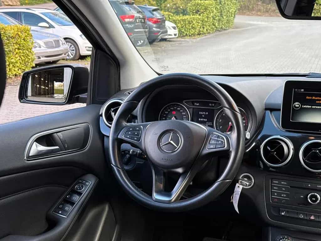 Mercedes-Benz B 180 Garantie Automatik* Leder* Navi* 07/2015-photo-18