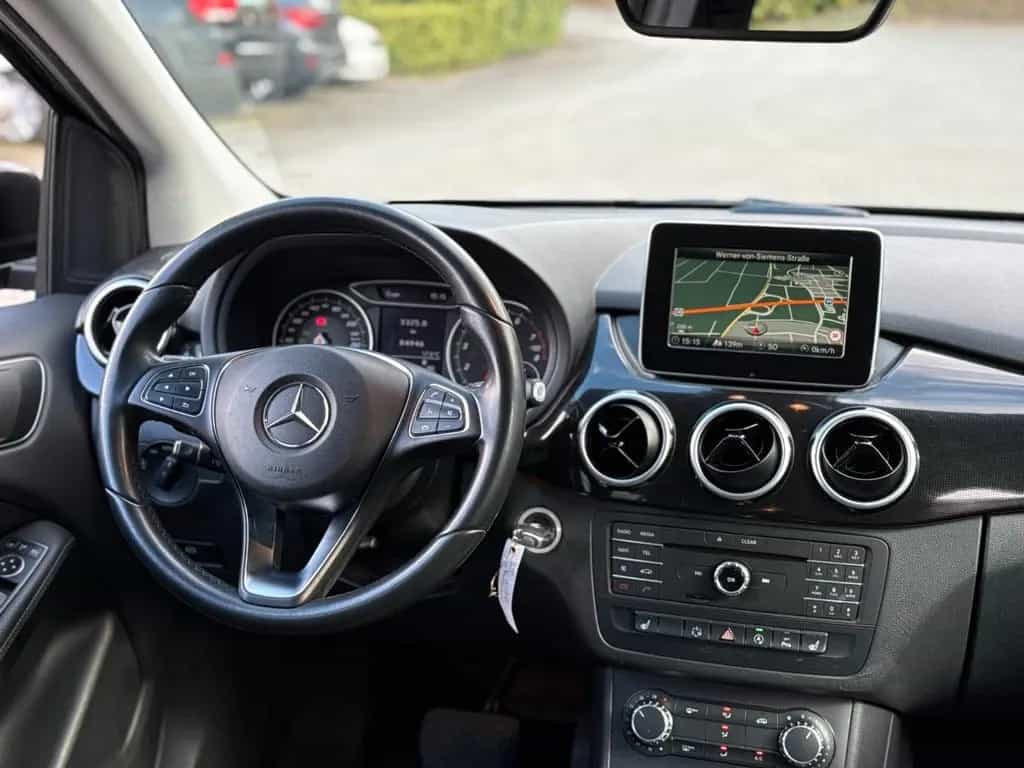 Mercedes-Benz B 180 Garantie Automatik* Leder* Navi* 07/2015-photo-19