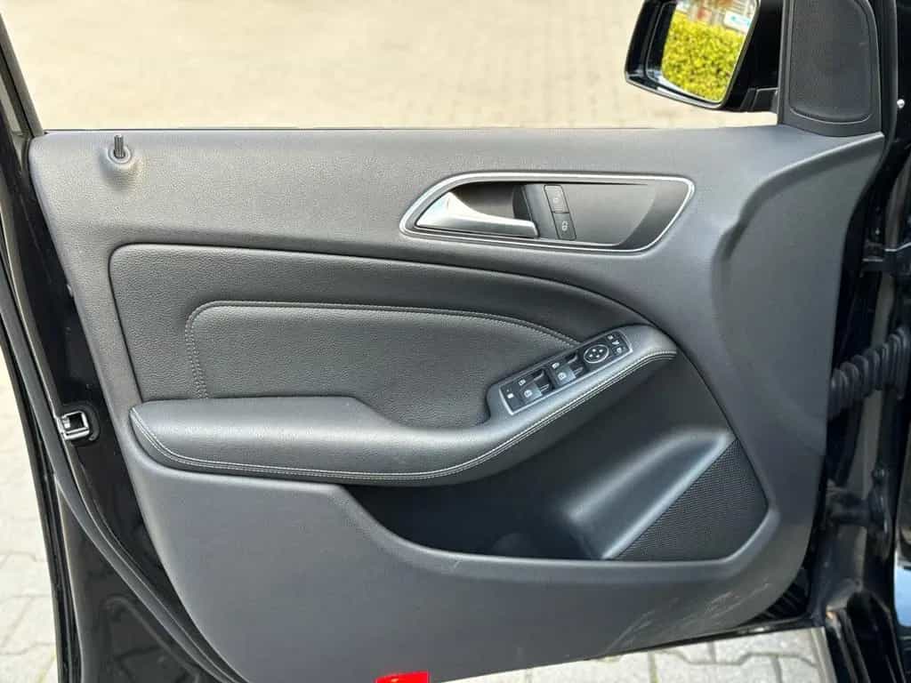 Mercedes-Benz B 180 Garantie Automatik* Leder* Navi* 07/2015-photo-21