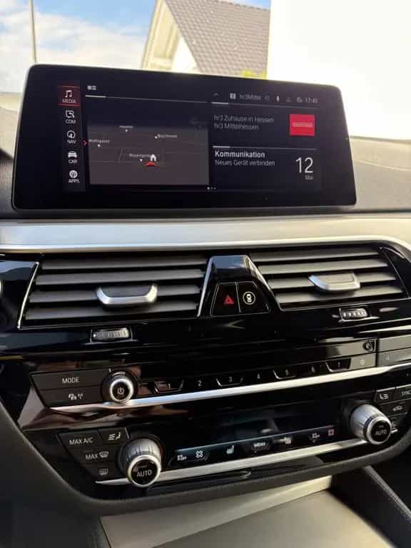 BMW 520 d xDrive Touring A Facelift! 10/2020-photo-8