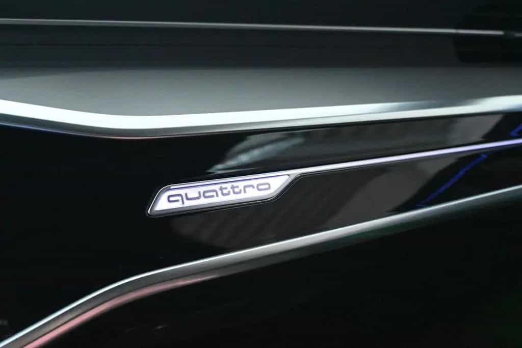 Audi A6 Lim. 40 TDI quattro sport B&O LED Kamera 360 05/2020-photo-29