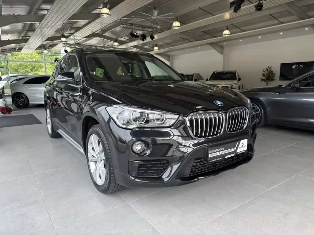 BMW X1 xDrive 20i xLine AHK*LED*RFK*LEDER*TEMPO 04/2018-photo-1