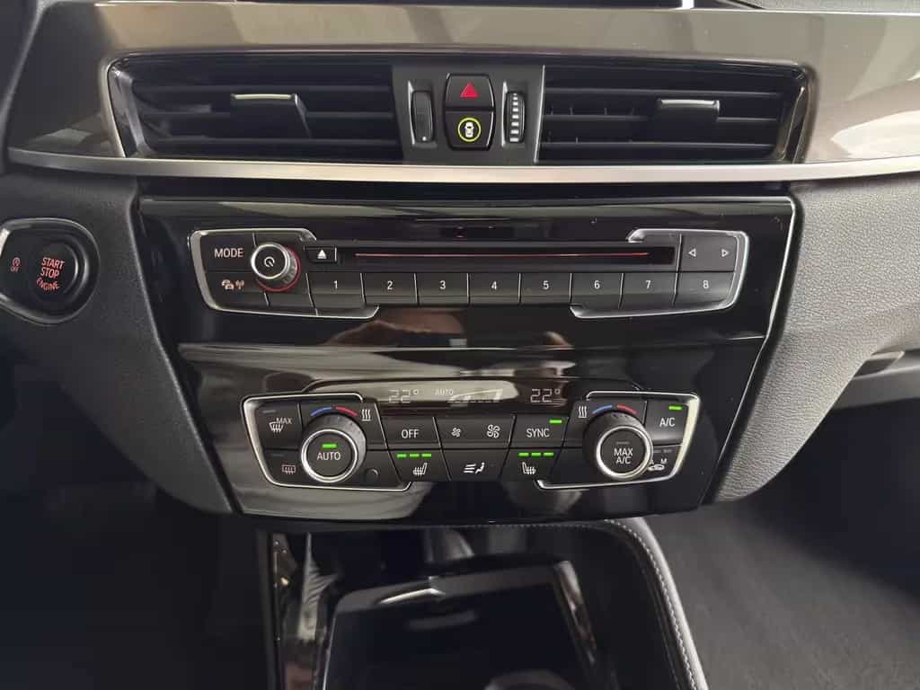 BMW X1 xDrive 20i xLine AHK*LED*RFK*LEDER*TEMPO 04/2018-photo-11