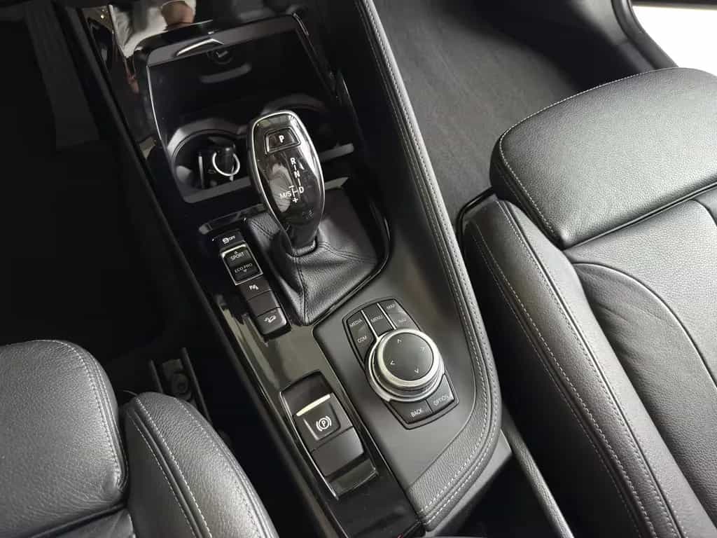 BMW X1 xDrive 20i xLine AHK*LED*RFK*LEDER*TEMPO 04/2018-photo-12