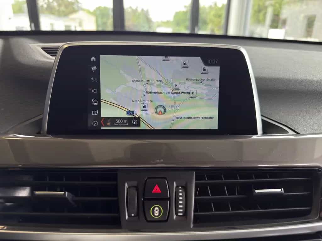 BMW X1 xDrive 20i xLine AHK*LED*RFK*LEDER*TEMPO 04/2018-photo-13