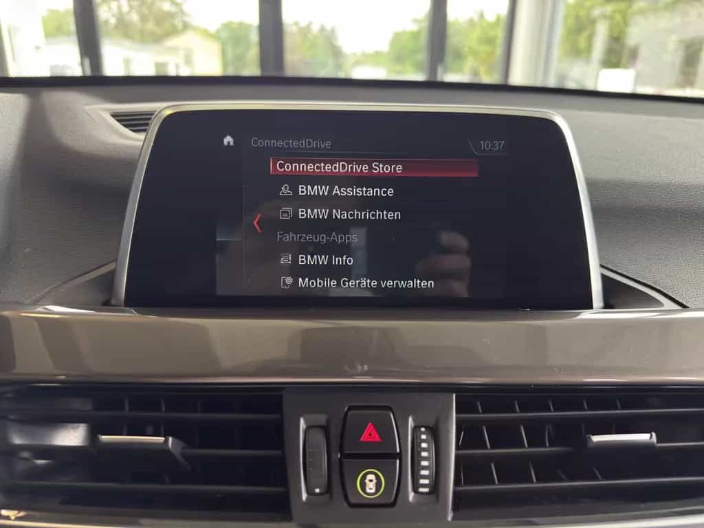 BMW X1 xDrive 20i xLine AHK*LED*RFK*LEDER*TEMPO 04/2018-photo-16