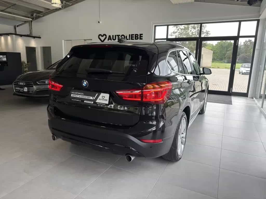BMW X1 xDrive 20i xLine AHK*LED*RFK*LEDER*TEMPO 04/2018-photo-2