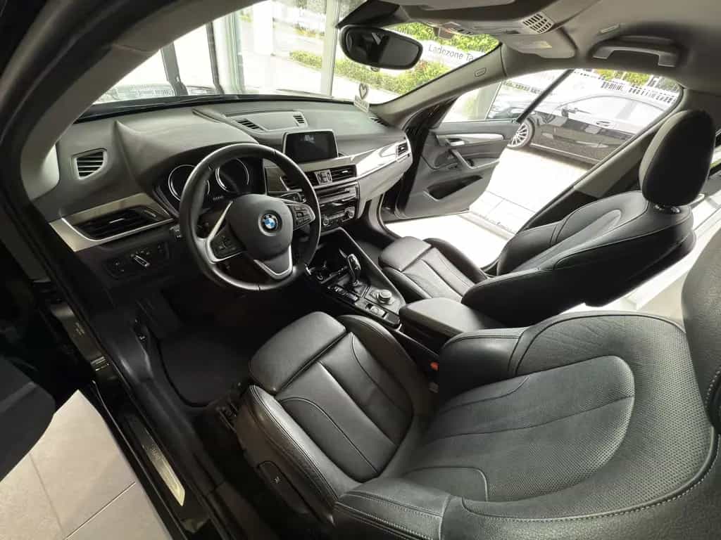 BMW X1 xDrive 20i xLine AHK*LED*RFK*LEDER*TEMPO 04/2018-photo-8