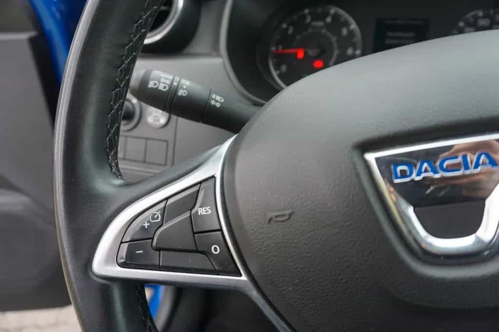 Dacia Duster II Prestige*TEMPOMAT*KAMERA*PDC*AHK*USB ! 03/2020-photo-29
