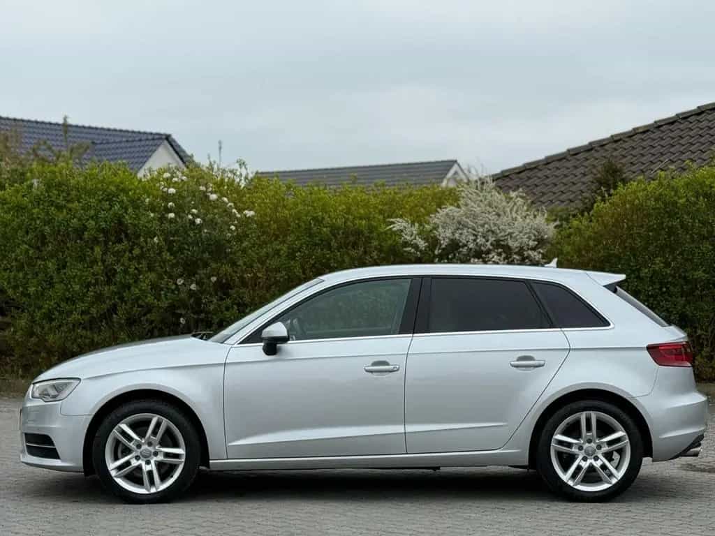 Audi A3 Sportback ambiente*1.BESITZ*ACC*LED*STHZ*PDC 04/2014-photo-1