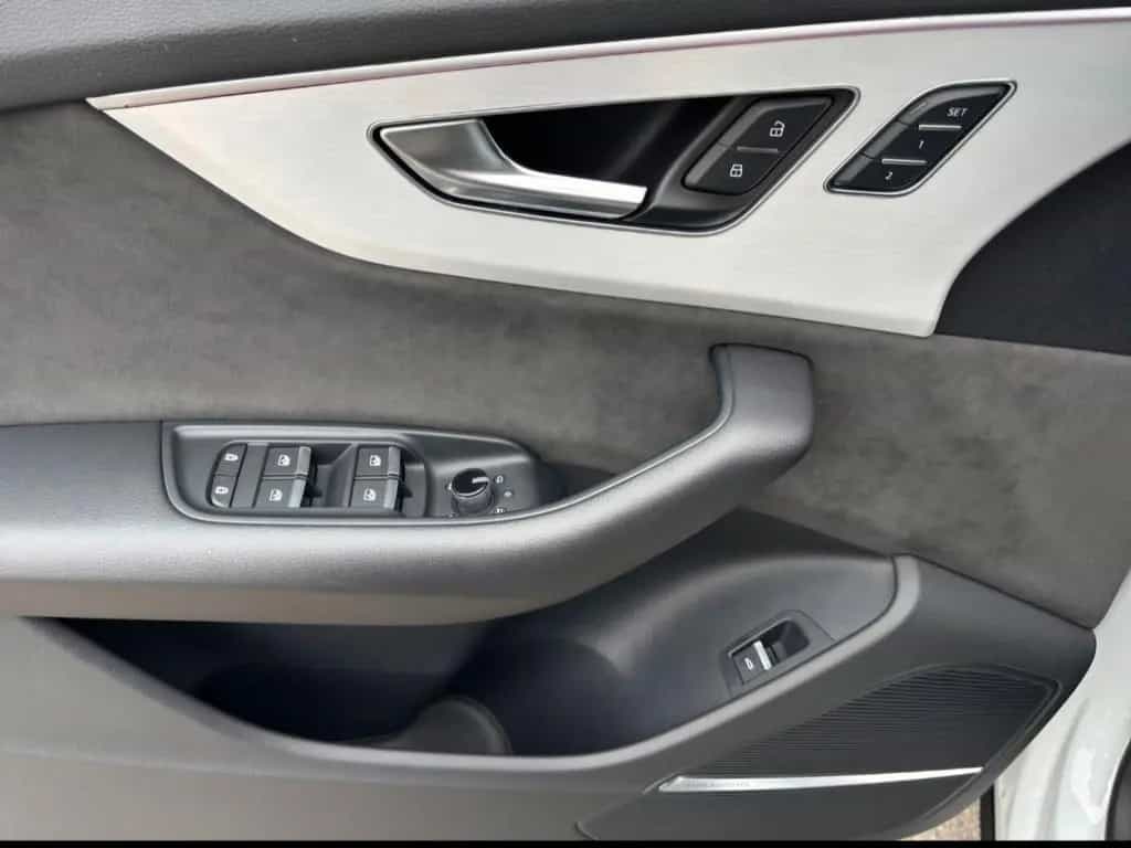 Audi Q8 S-LINE MASSAGE,PANO,STANDHEIZUNG,B&O,VOLL 07/2021-photo-8