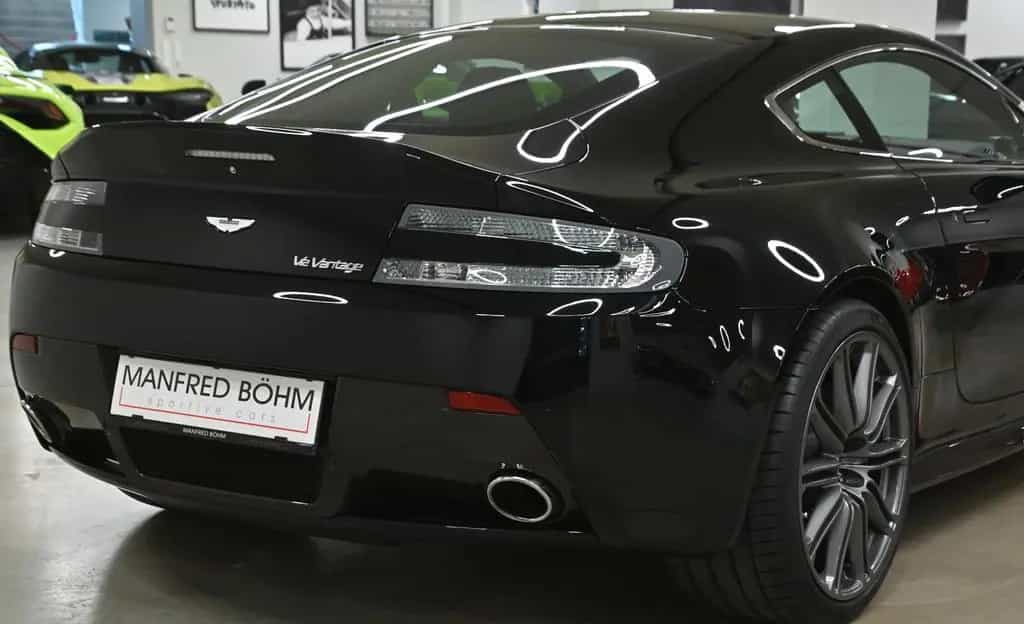Aston Martin V12 Vantage Coupe 08/2012-photo-17