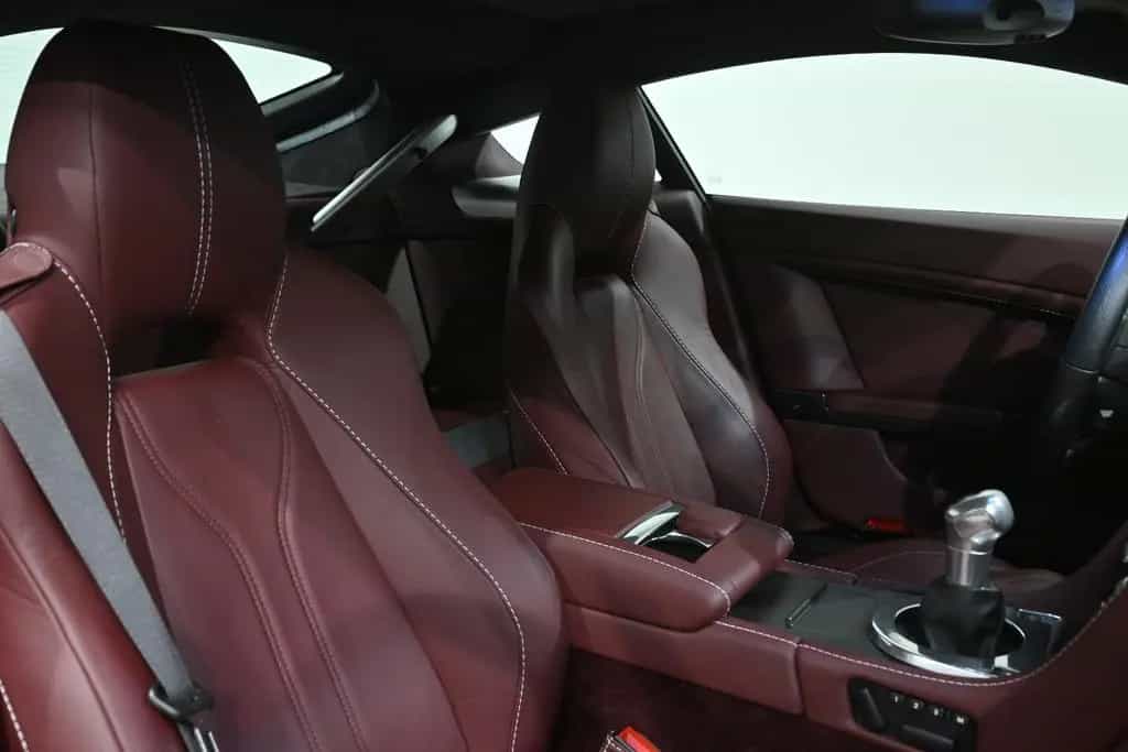 Aston Martin V12 Vantage Coupe 08/2012-photo-8