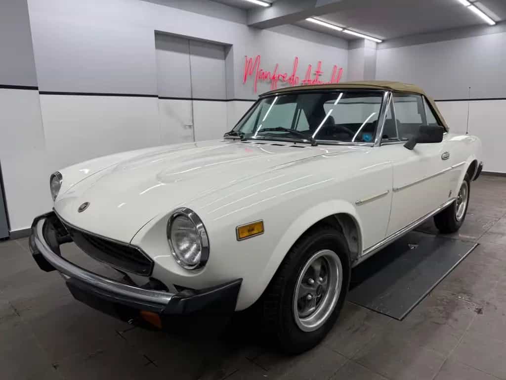 Fiat 124 Spider 2.0 Automatik/H-Kenzeiche/Verdeck-Neu 07/1979-photo-0