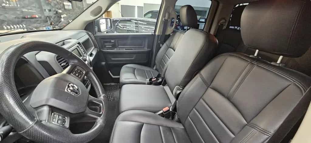 Dodge RAM 1500 5.7 Hemi Quad Cab 4x4 10/2018-photo-4
