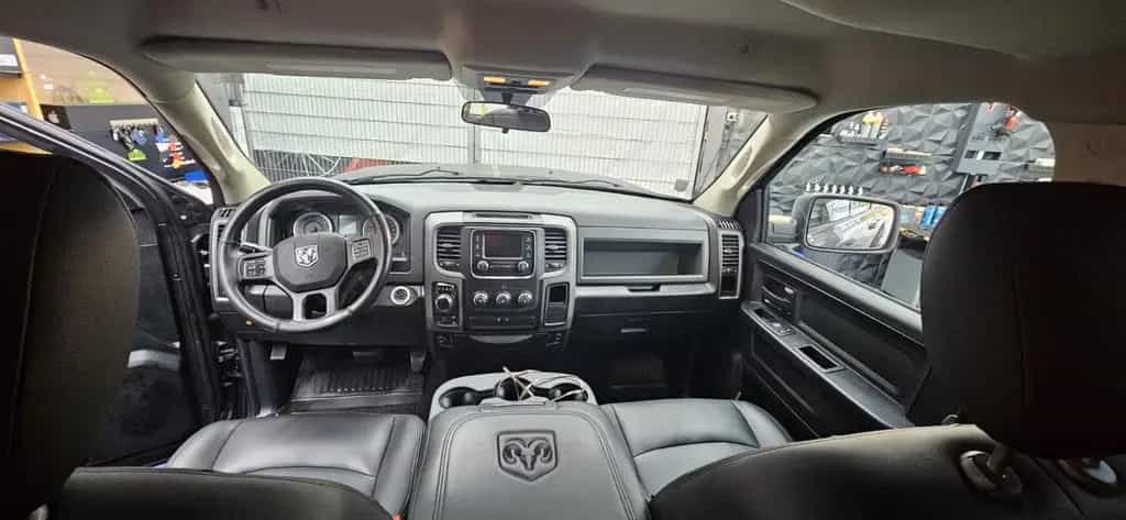 Dodge RAM 1500 5.7 Hemi Quad Cab 4x4 10/2018-photo-6