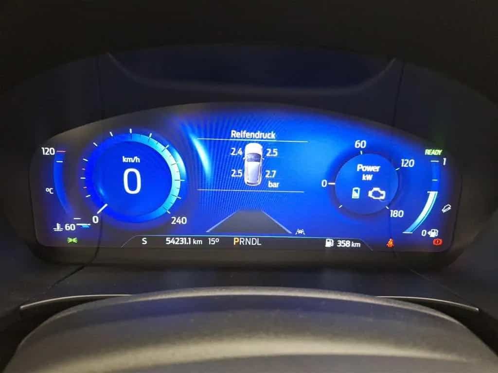 Ford Kuga Titanium 2.5 DuraTec FHEV AHK Winterpaket 11/2022-photo-9