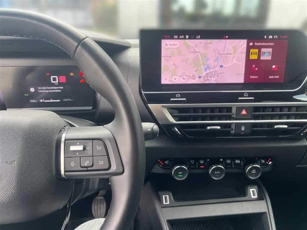 Citroën C4 Shine 1.2 Puretech Kältepaket 04/2024-photo-9
