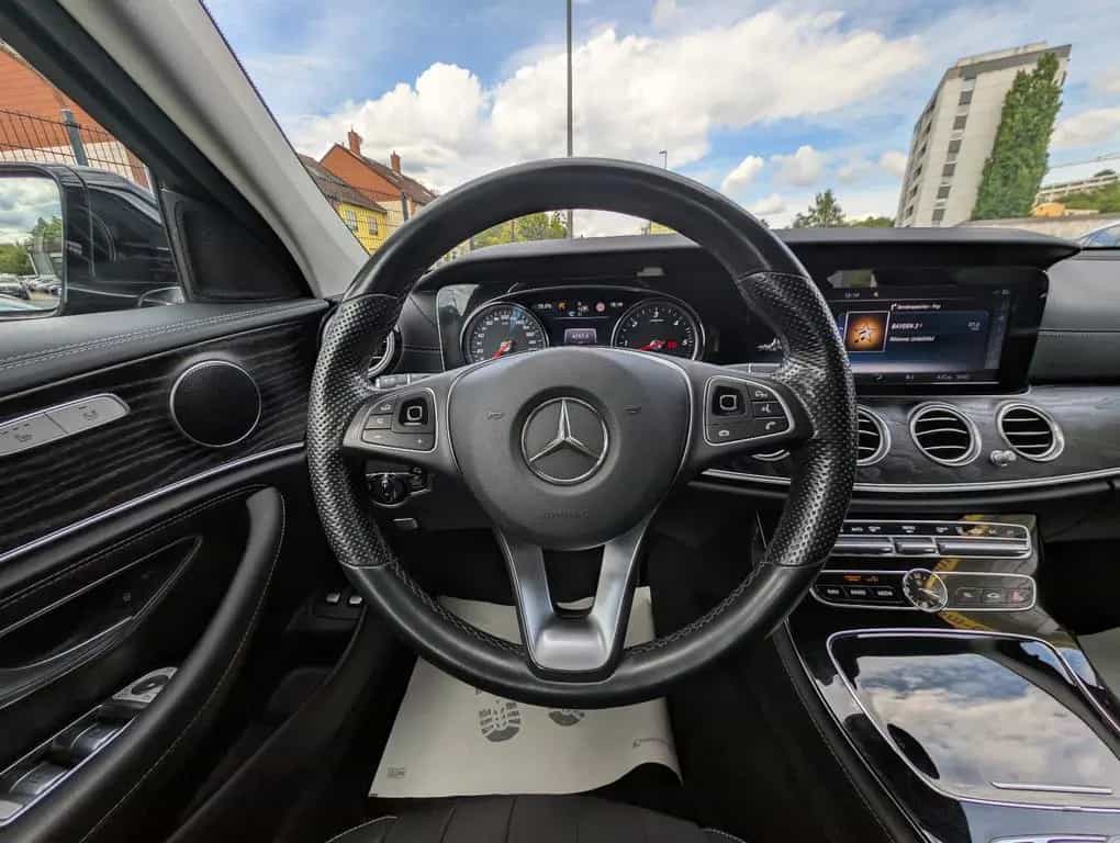 Mercedes-Benz E 350 d T Exclusive*2.Hd*Dis+*AHK*LED*SH*360°LUFT 03/2017-photo-18