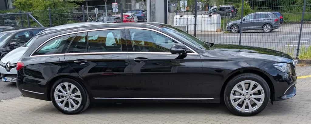 Mercedes-Benz E 350 d T Exclusive*2.Hd*Dis+*AHK*LED*SH*360°LUFT 03/2017-photo-3